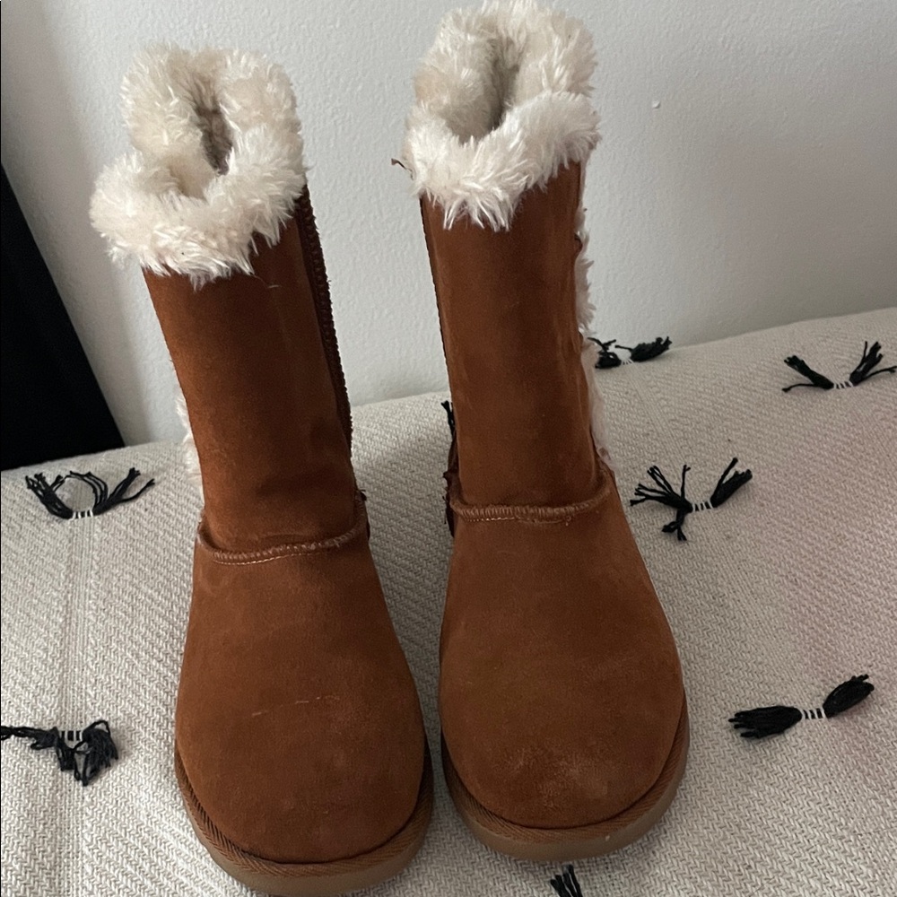 Women's Brown Shearling Boots - Picture 2 of 5